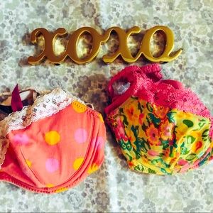 NWOT Betsey Johnson Retro Demi Bra Bundle